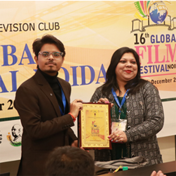 Renowned Author and Filmmaker Pallavi Prakash Inspires Students at the 16th Global Film Festival Noida
