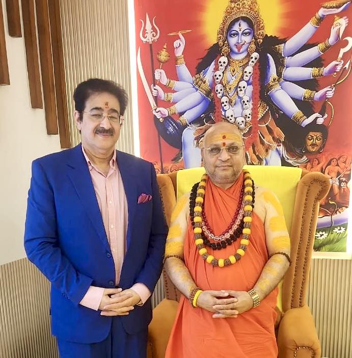 Sandeep Marwah Invited by Spiritual Leader Swami Balakanand Giri Ji Maharaj for a Discourse on Inner Peace and Service