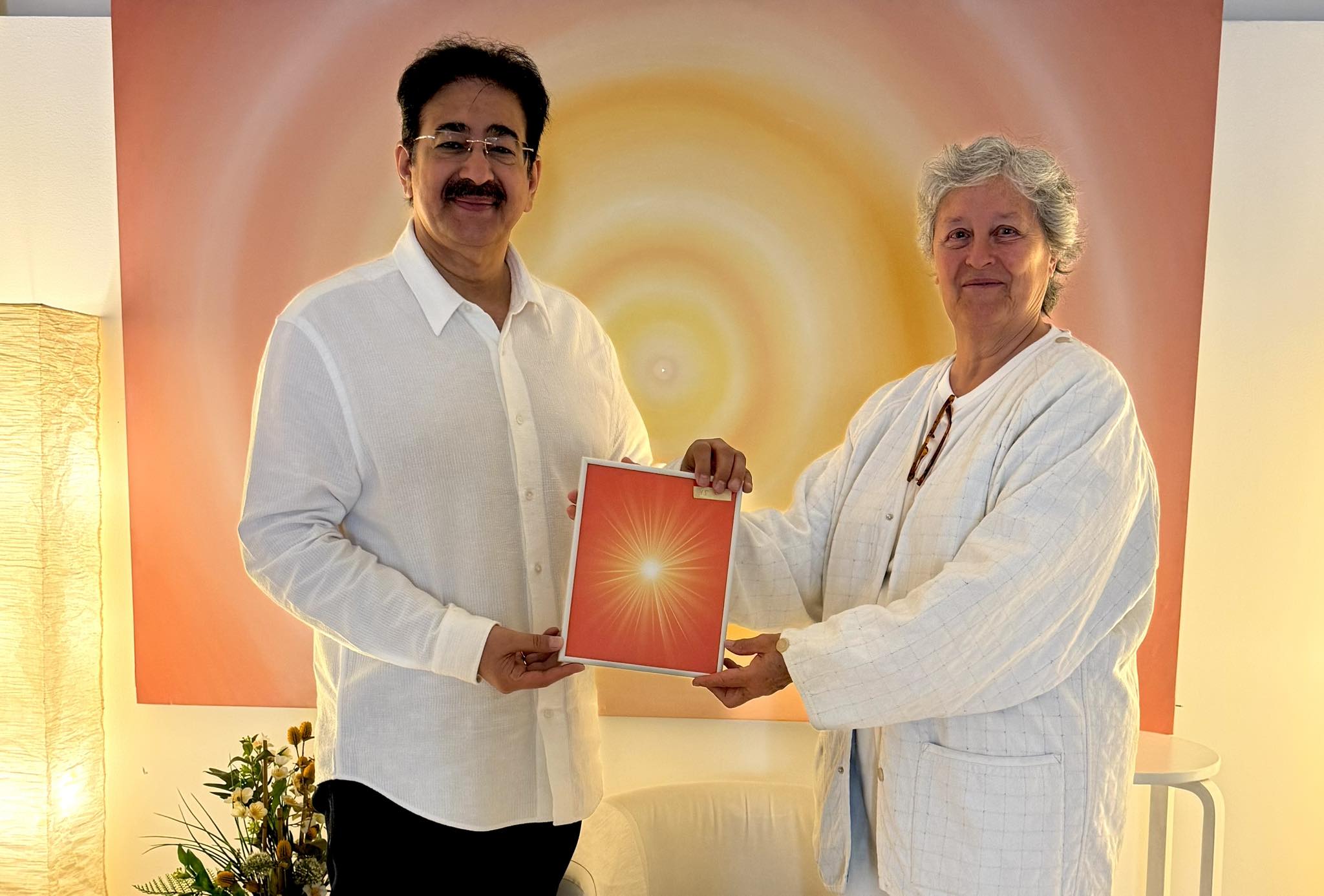 Sandeep Marwah Visits Brahma Kumaris Spiritual & Meditation Centre in Barcelona, Strengthens Ties Through Dialogue on Peace and Spirituality